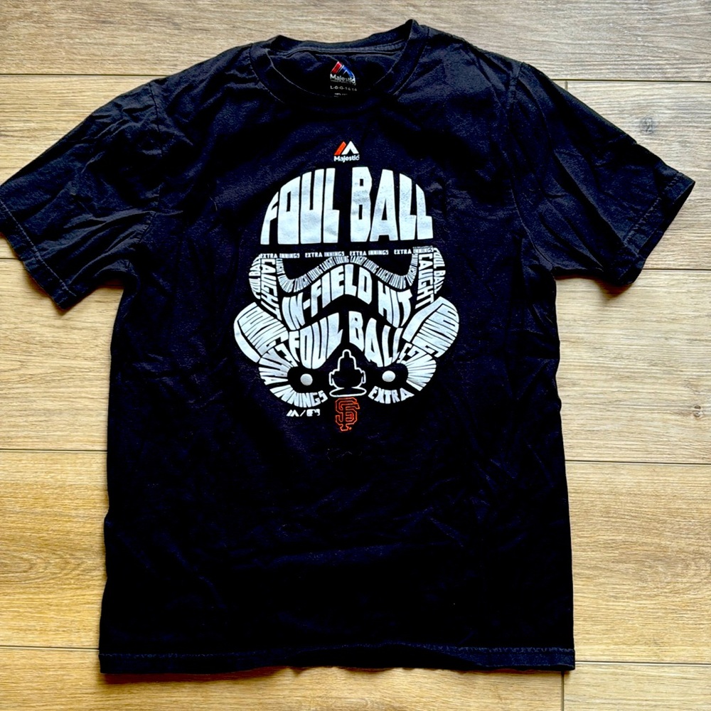 Majestic SF Giants Star Wars Black Foul Ball Graphic T-Shirt